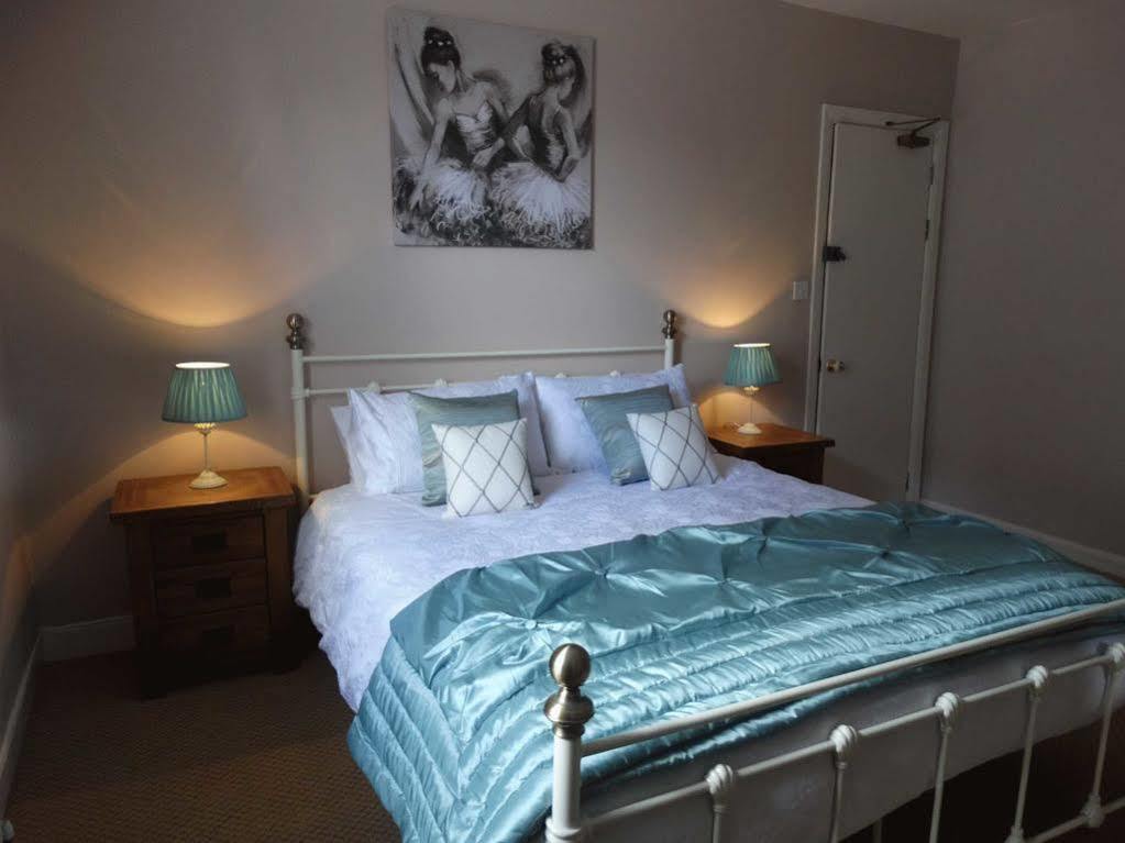 The Red Lion Hotel Oakford Extérieur photo